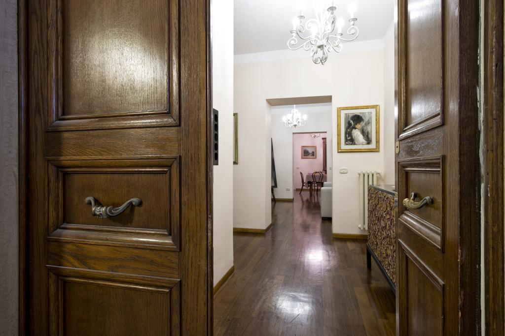 Fontana De Trevi Apartment โรม ห้อง รูปภาพ